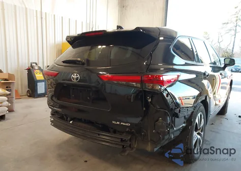 2021 Toyota Highlander Xle из США, поврежденный, VIN 5TDGZRBHXMS153905